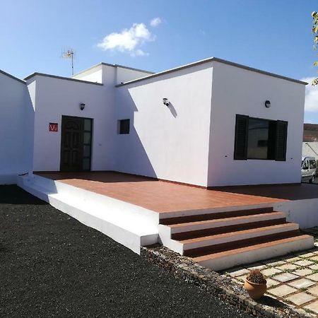 Vivienda Vacacional La Canada Tinajo Eksteriør billede